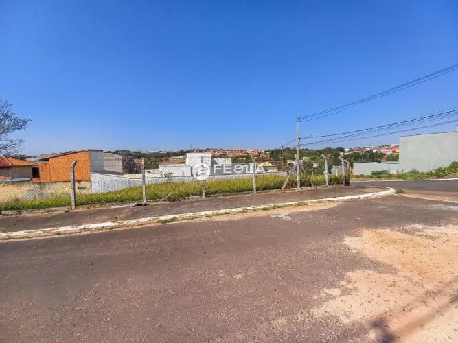 Terreno à venda em Nova Odessa, Jardim Maria Helena