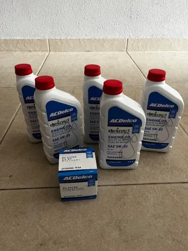 Vendo Kit Troca de Óleo e filtros novo Ônix ORIGINAL com 1 litro a mais de brinde