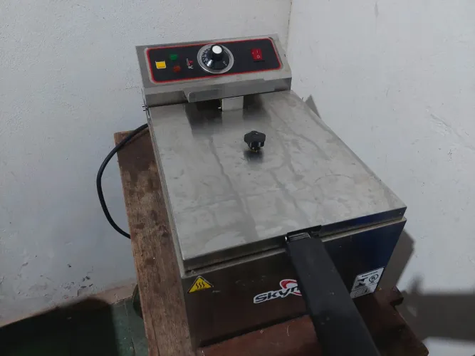 Fritadeira a óleo elétrica 110v