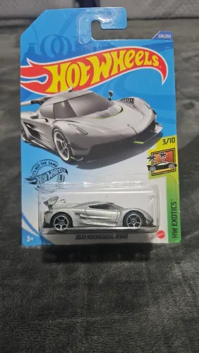 Hot Wheels 2020 Koenigsegg Jesko Prata - HW Exotics (Novo Lacrado)