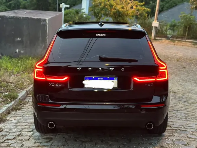 Volvo XC 60 T-5 Momentum 2.0 254cv AWD 5P 2021