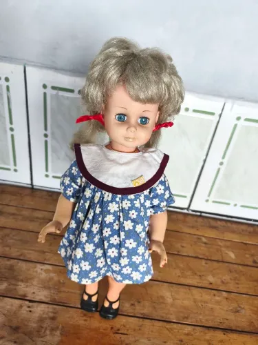 Boneca antiga Lilibel