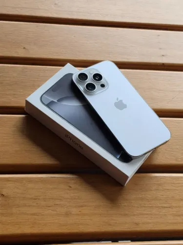 iPhone 16 Pro 128GB White Titanium - Completo na Caixa