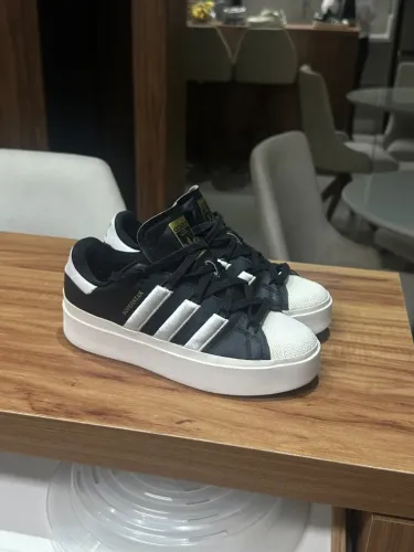 Tênis Adidas Bonega 