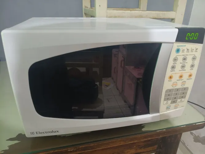 Microondas Electrolux 21L
