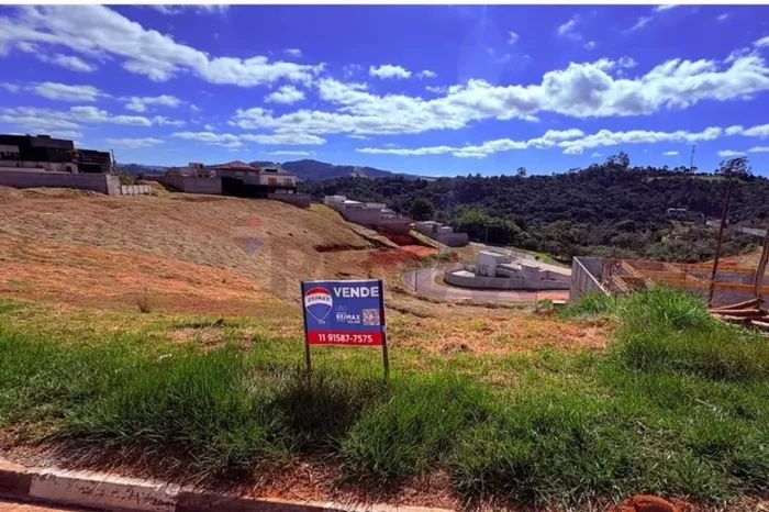 Terreno Exclusivo no Condomínio Alto da Floresta  Bom Jesus dos Perdões, SP