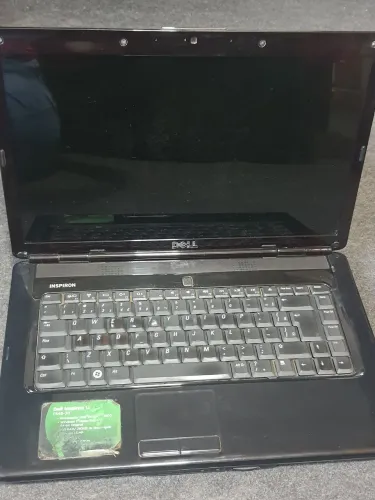 Dois notebooks Dell para tirar peças