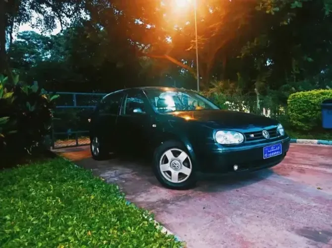 VENDO VW GOLF 1.6 2002 IMPECÁVEL