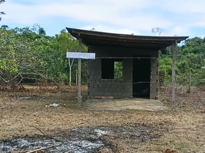 Vende-se Terreno