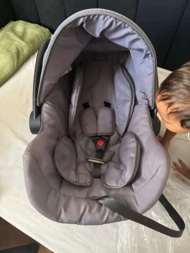 Vendo bebê 02 conforto galzerano seminovo