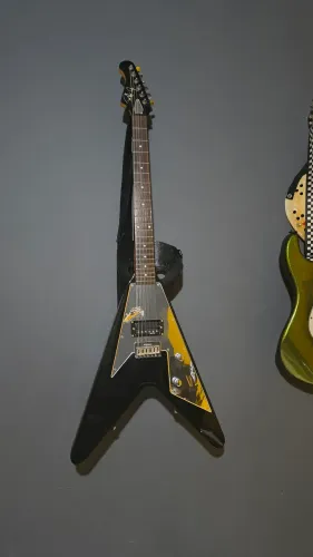 GUITARRA WASHBURN SIGNATURE PAUL STANLEY