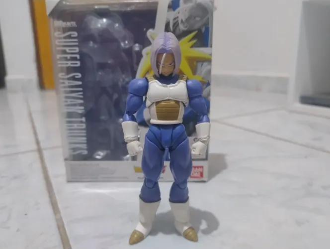 Trunks super Saiyajin bandai SH figharts