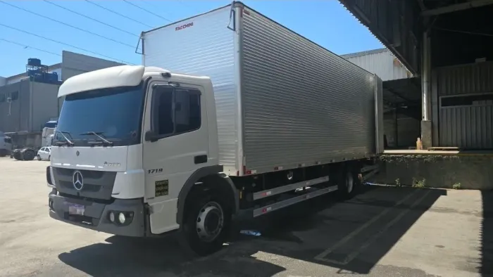 MERCEDES 1719 ANO 2018