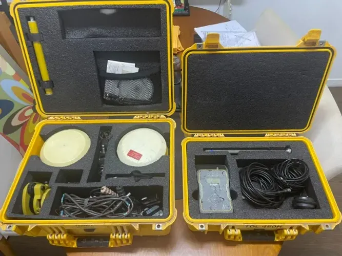 KIT GPS GEODÉSICO TRIMBLE R4 - RTK EXTERNO