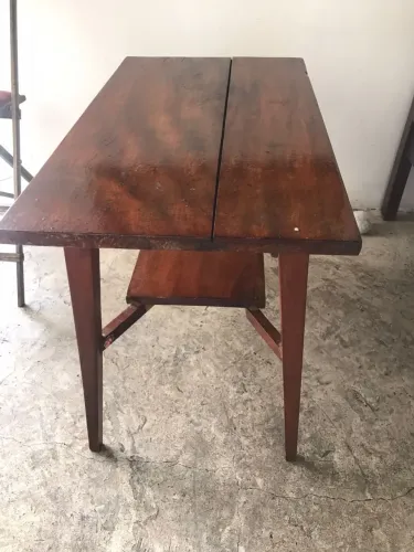 Mesa antiga  maceira macica
