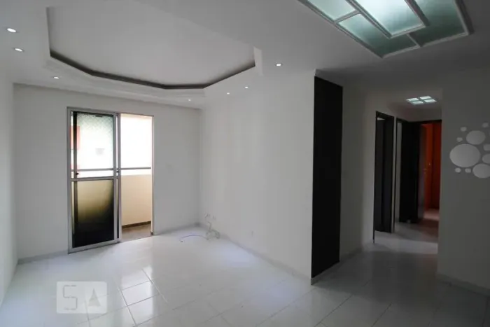 Apartamento com 3 Quarto(s) e 1 banheiro(s) para Alugar, 67 m² por R$ 2260 / Mês