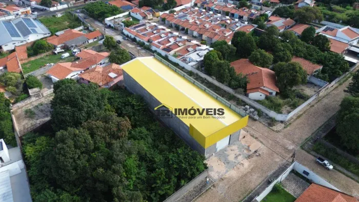 Galpão Comercial 756m² para Locação  Piçarreira | Zona Leste