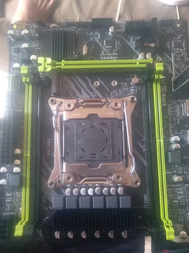 Placa mae machinist x99 p4 com defeito
