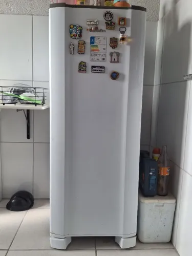 Refrigerador Esmaltec Cycle Defrost 1 Porta ROC31 245 Litros Branco