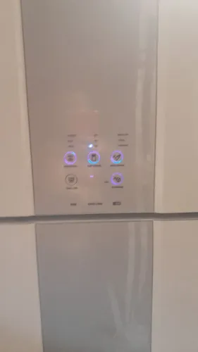 Vendo linda geladeira frosfrie grande 220v 560 litros