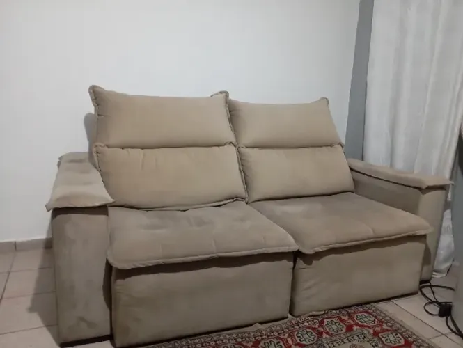 Sofá Retrátil Bege