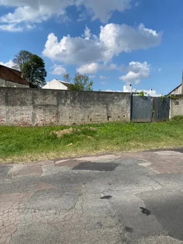 Terreno a venda no Tingui Curitiba com grande potencial para construção de Condomínios .