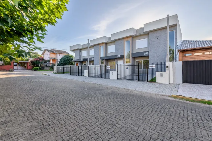 Venda de Casa em Sapiranga-RS, bairro Oeste