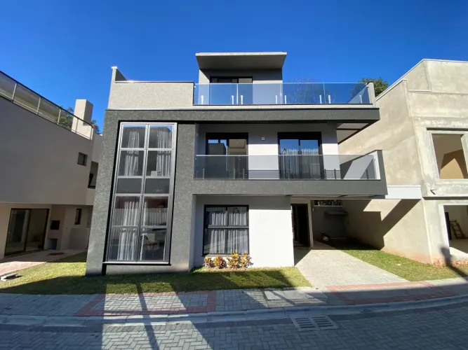 Casa em Condominio fechado para locação! Mobiliada e Alto padrão 228 m2 - Santa Felicidad