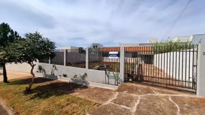 Casa/Sobrado Casa em Maringá