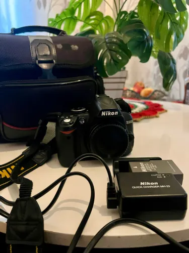Nikon 3000