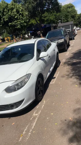 Renault Fluence Sed. Dynamique 2.0 16V Flex Mec. 2013