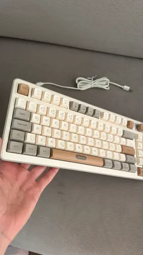 Teclado gamer estilo retro