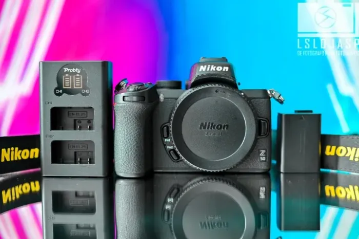 Câmera Mirrorless Nikon Z50 45K Cliques Corpo