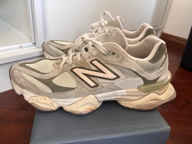 Tênis New balance 9060 original verde e bege 43