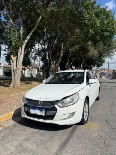 JAC J5 Sedan 1.5 16V 4P Mec. 2016