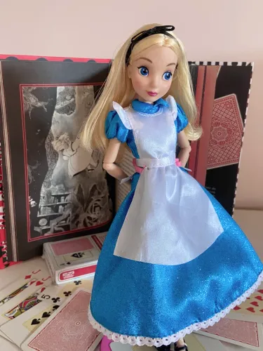 Boneca Alice Disney