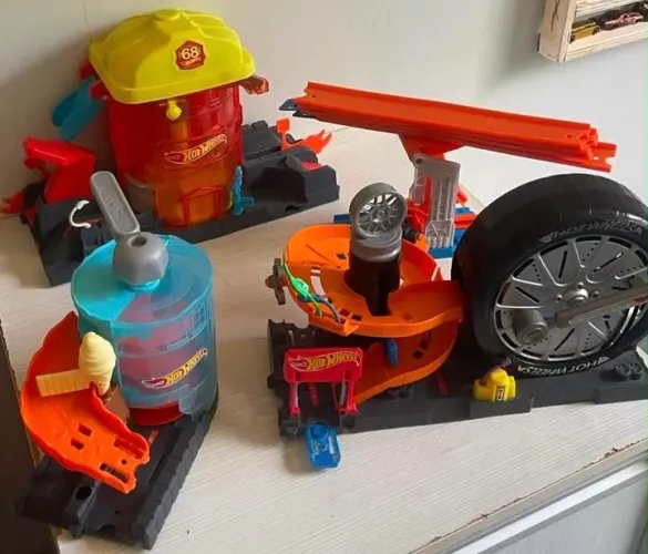 OPORTUNIDADE ÚNICA - HOT WHEELS