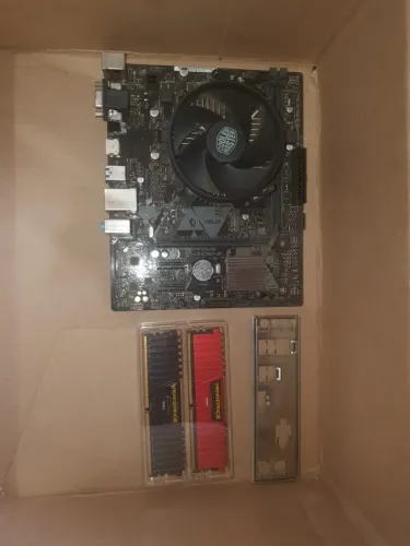 Kit PC - Processador i5 8400 + Placa Mãe H310M + Ram 16GB (2x8) Corsair Vengeance 2666 MHZ