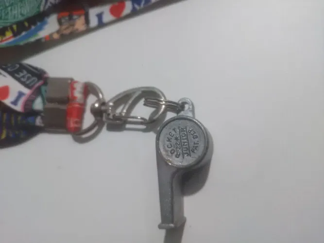 Apito Antigo ACME Junior vintage ,com Cordão Vans