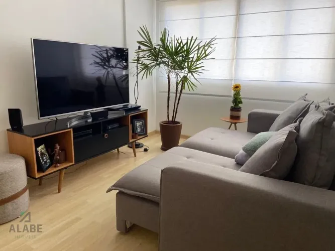 Há apartamentos que impressionam em fotos e outros que funcionam de verdade no dia a dia.