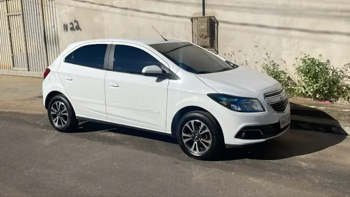 Chevrolet Onix Hatch LTZ 1.4 8V Flex Power Mec. 4P 2016