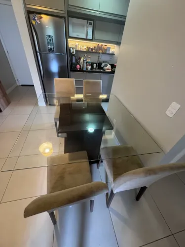 Mesa jantar vidro 130x130 4 cadeiras 