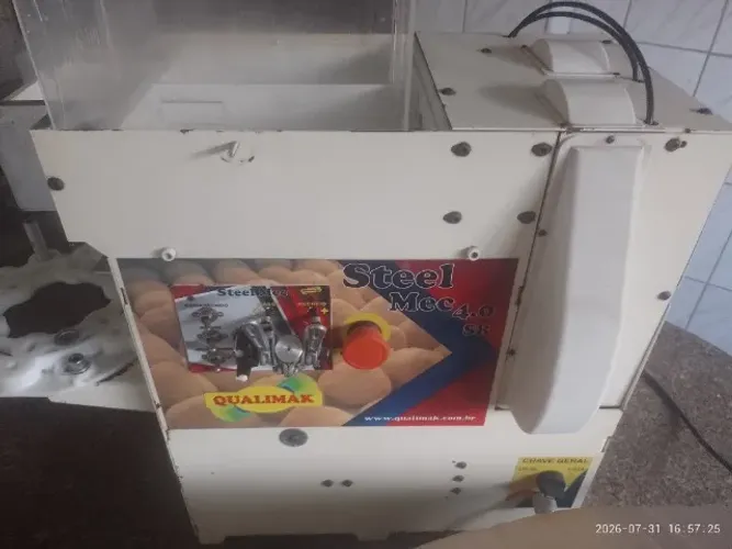 Maquina de salgados e doces