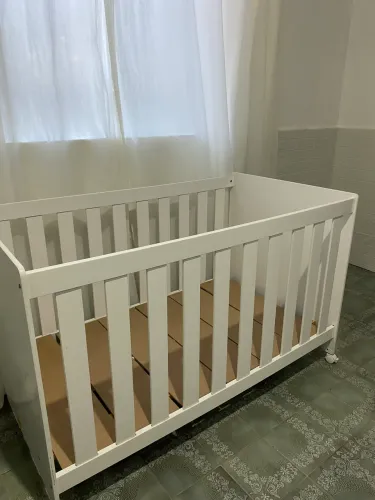 Berço de bebê (sem colchão)