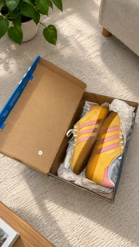 Tênis Adidas Gazelle - Novo, Original - Amarelo e Rosa - Samba