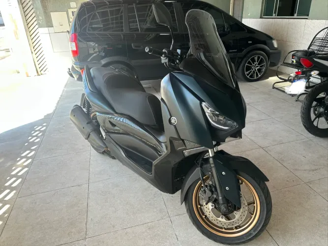 Yamaha Xmax 250 ABS aceito trocas