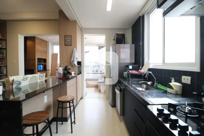 Apartamento á venda no bairro Santa Mônica