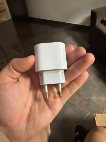 Carregador de iPhone 20w usado original