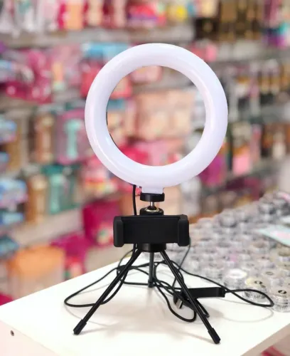 Iluminador Ring Light com suporte de celular 