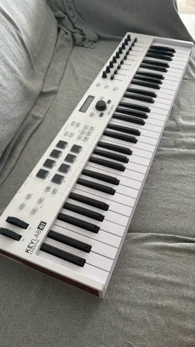 Teclado Controlador Arturia Keylab Essential 61 Mk3 Branco